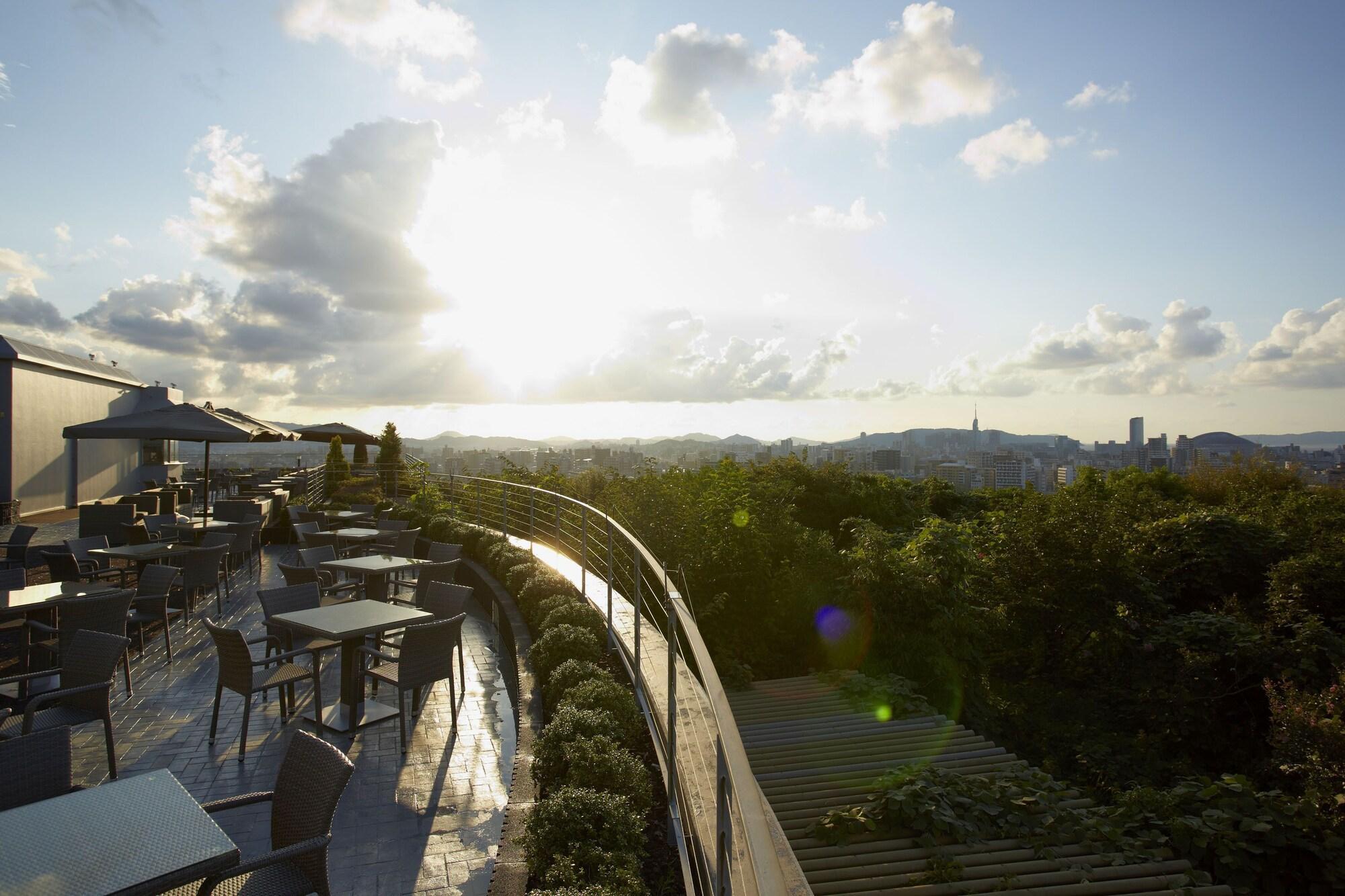 Hilltop Resort Fukuoka - Former Agora Fukuoka Hilltop Hotel & Spa מראה חיצוני תמונה